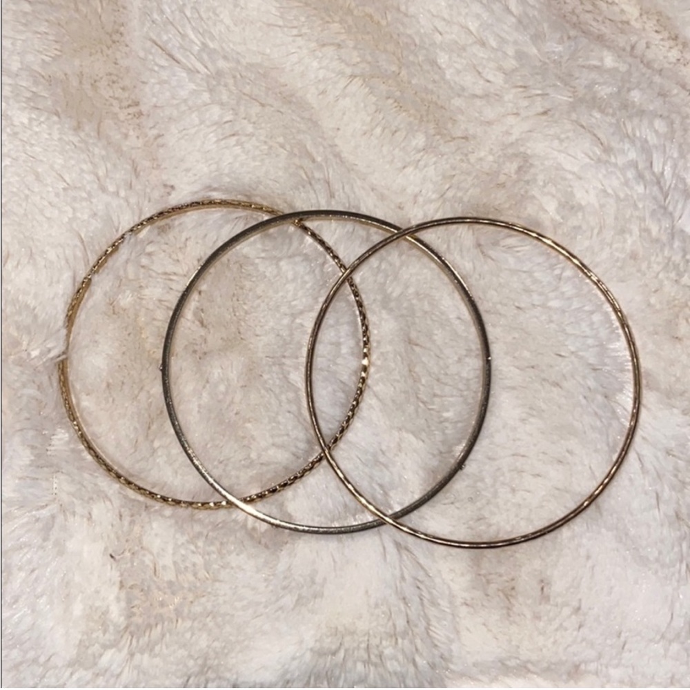 NWOT Set of 3 Bangles